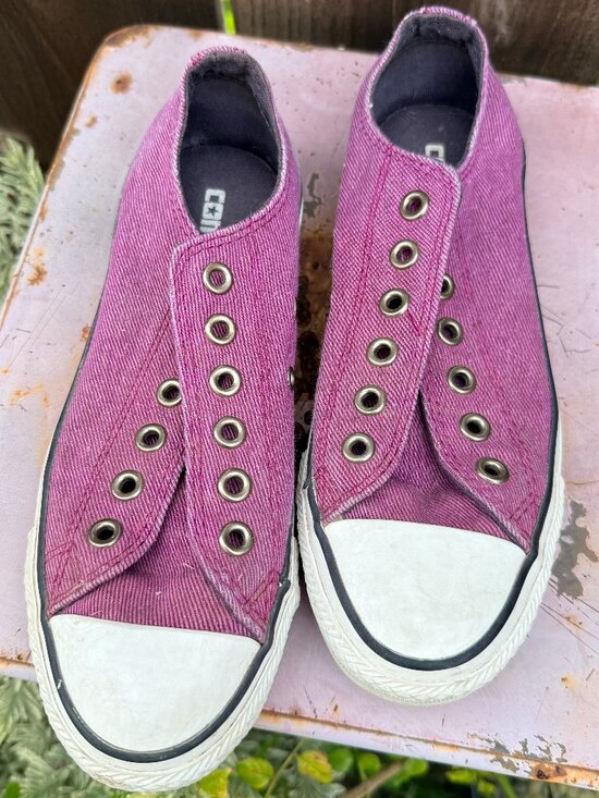 Converse All Stars Shoes - Mauve Pink Converse low Top Tennis Shoes Sneakers Chucks Size Womens 6.5 Mens 4.